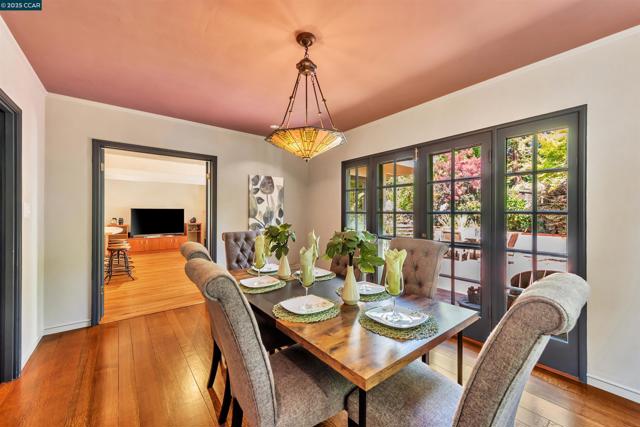 23 El Verano, Orinda CA: https://media.crmls.org/mediaz/e0c81d41-bedc-4e3f-bdc9-8443926732cf.jpg