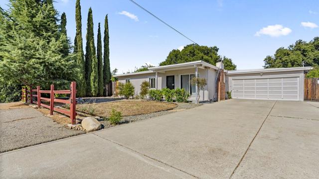 848 Kenneth Avenue, Campbell CA: https://media.crmls.org/mediaz/e0c83aee-8d26-4d8a-908a-7ea0046918b9.jpg
