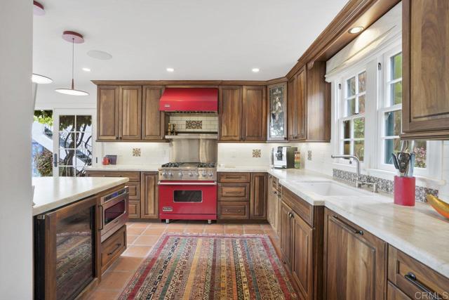 308 Sunset Drive, Encinitas CA: https://media.crmls.org/mediaz/e0c8ec52-ec2c-4728-b1c3-73a5bbd7b0a2.jpg