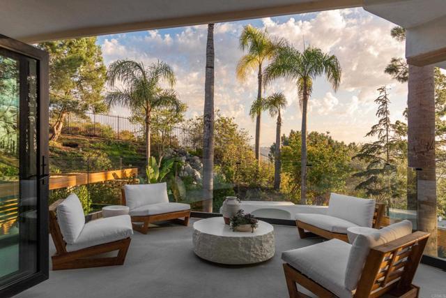 Detail Gallery Image 30 of 56 For 14847 Vista Del Oceano, Del Mar,  CA 92014 - 5 Beds | 4 Baths