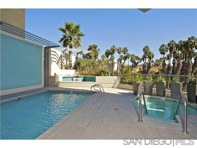 1441 9Th Ave, San Diego CA: https://media.crmls.org/mediaz/e0c962ce-8390-4cd0-b59f-406bea10eb99.jpg