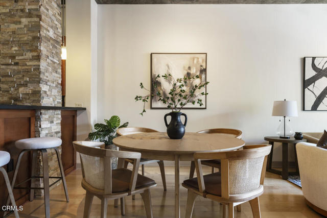 Detail Gallery Image 16 of 49 For 840 E Green St #217,  Pasadena,  CA 91101 - 2 Beds | 2 Baths