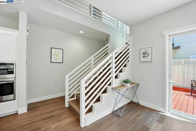 8360 Marine Way, Newark CA: https://media.crmls.org/mediaz/e0ca8f27-f8f4-4dc6-9060-056e238fde0e.jpg