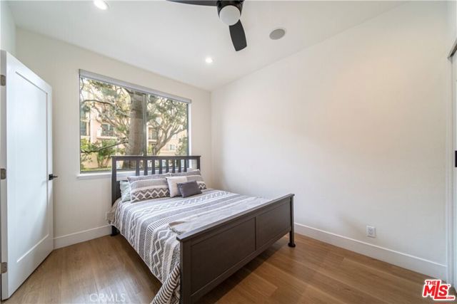 306 Bora Bora Way, Marina del Rey CA: https://media.crmls.org/mediaz/e0cc2713-7fb1-4bb3-9f40-af8607b19cd8.jpg