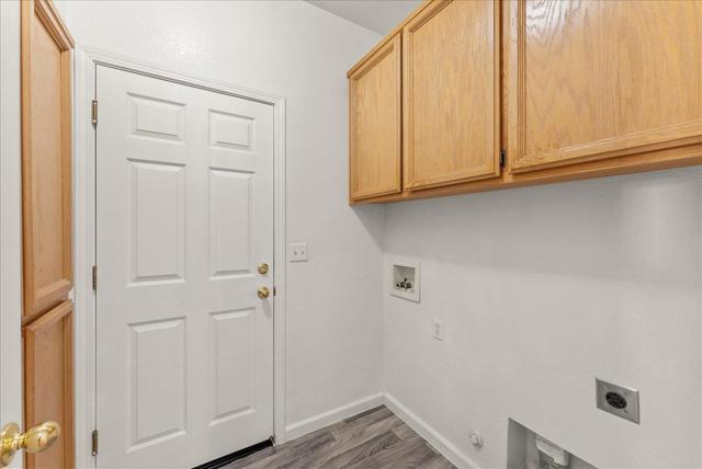 45 Diggins Drive, Folsom CA: https://media.crmls.org/mediaz/e0cc4d9a-2996-4c52-95a3-36e8e6ab5b10.jpg