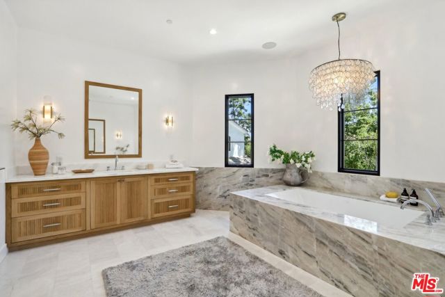 4261 Temma Court, Calabasas CA: https://media.crmls.org/mediaz/e0ccc91d-c61a-4891-a58d-64e2980db344.jpg
