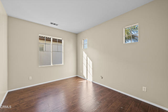 Detail Gallery Image 18 of 41 For 1930 Ribera Dr, Oxnard,  CA 93030 - 5 Beds | 3 Baths