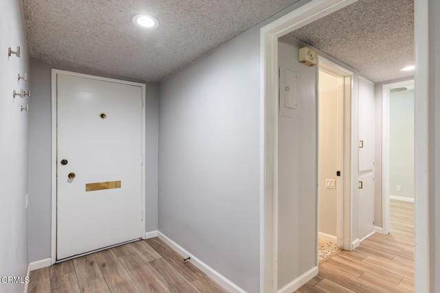 385 Cliff Drive, Pasadena CA: https://media.crmls.org/mediaz/e0ce6ca9-c4ad-4199-95e6-2922552c7b59.jpg