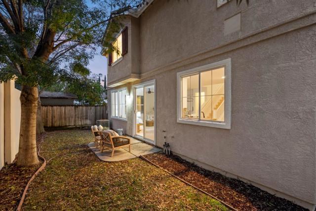 34298 Torrey Pine Lane, Union City CA: https://media.crmls.org/mediaz/e0ce9f9e-064e-4031-8abe-eec2ef1b0a8c.jpg