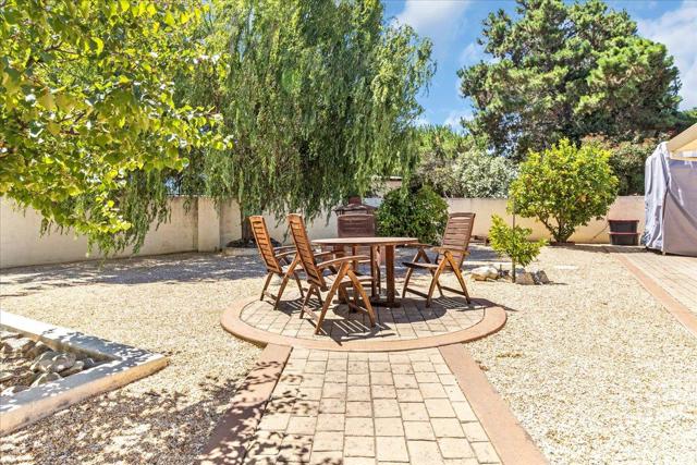 275 Nicholson Drive, Hollister CA: https://media.crmls.org/mediaz/e0cf014f-e323-45e4-b3a0-27225f5a39fe.jpg