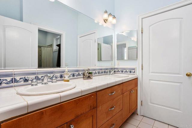 1101 York Dr., Vista CA: https://media.crmls.org/mediaz/e0cf5e32-9a74-4d2a-9e3a-3b1180045b18.jpg