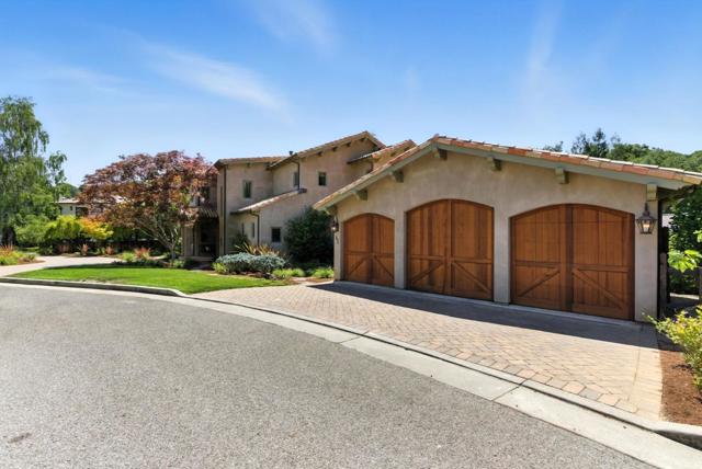 45 Sneckner Court, Menlo Park CA: https://media.crmls.org/mediaz/e0cf7770-dc1f-480f-ba75-b0c1d7d02727.jpg