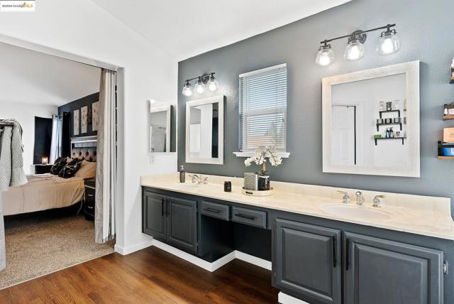 2105 Bedrock Way, Antioch CA: https://media.crmls.org/mediaz/e0cf829b-7130-4c27-af18-baf6cc72dd32.jpg
