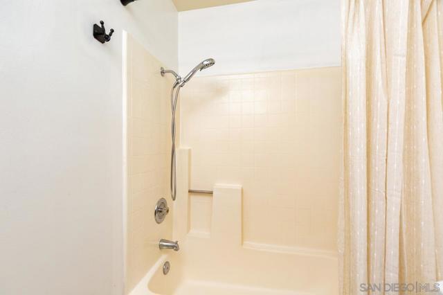 3270 W Fox Run Way, San Diego CA: https://media.crmls.org/mediaz/e0d00dd0-c795-451e-820e-fe6d6d92ee13.jpg