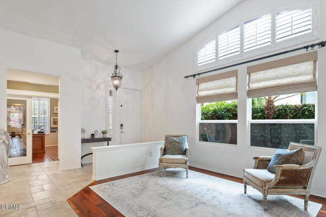1728 Via Pajaro, Camarillo CA: https://media.crmls.org/mediaz/e0d0c904-b5d5-4968-9c26-17b22280d481.jpg