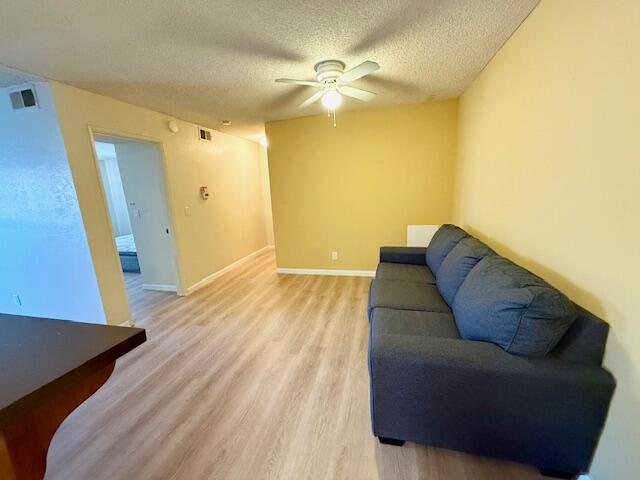 Image 14 of 23 For 32200 Cathedral Canyon Dr  21