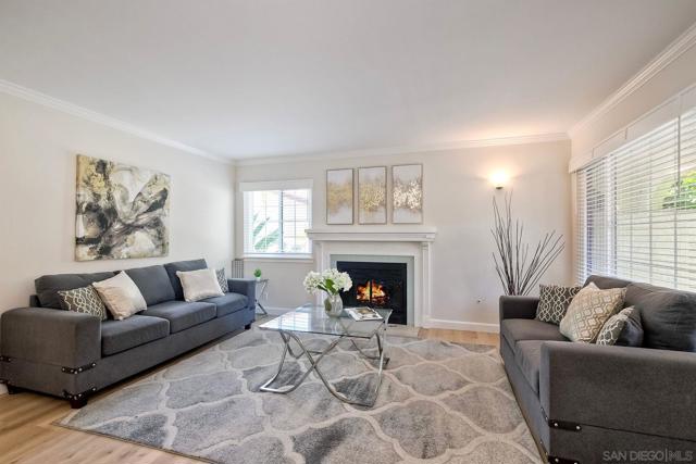 4240 Porte De Palmas, San Diego CA: https://media.crmls.org/mediaz/e0d232e9-5de2-42a7-8312-b5fb007f0426.jpg