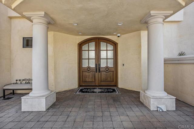 3433 Western Springs Rd, Encinitas CA: https://media.crmls.org/mediaz/e0d26ac9-db4b-4da7-81b1-64e15bb48383.jpg