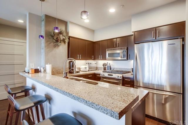 3740 Park Boulevard, San Diego CA: https://media.crmls.org/mediaz/e0d272cd-bb54-4fb6-82c9-e139c8486017.jpg