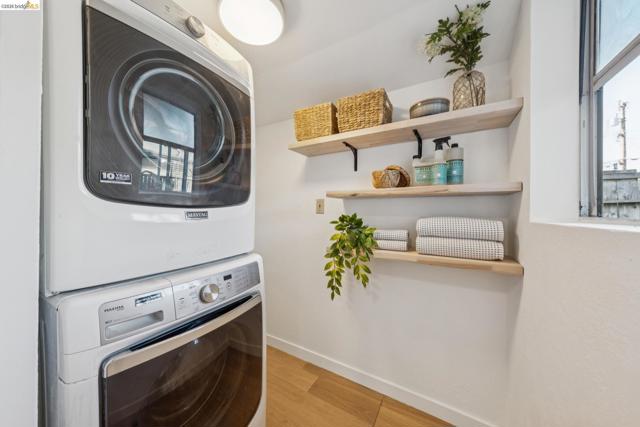 5501 Mcbryde Ave, Richmond CA: https://media.crmls.org/mediaz/e0d3051e-0707-4675-b043-771ff9bcd3f1.jpg