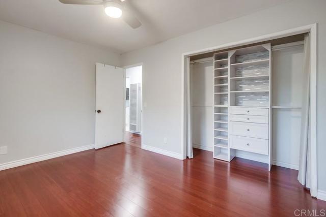 444 Victoria Place, Vista CA: https://media.crmls.org/mediaz/e0d3f272-bba5-44a8-9593-7113c5c22071.jpg