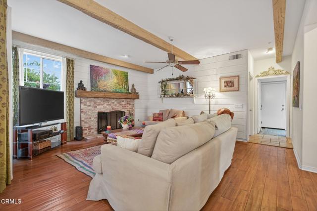 2314 Arcadian Shores Trail, Oxnard CA: https://media.crmls.org/mediaz/e0d408b0-876b-4746-b5f9-0f4df225fe7b.jpg