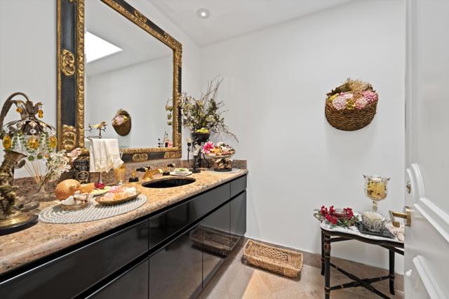 Image 27 of 43 For 42 Fincher Way