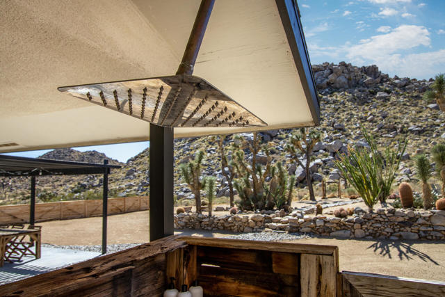 61093 Prescott Trail, Joshua Tree CA: https://media.crmls.org/mediaz/e0d4ed30-8ac9-4114-86c3-acbc705ed2df.jpg