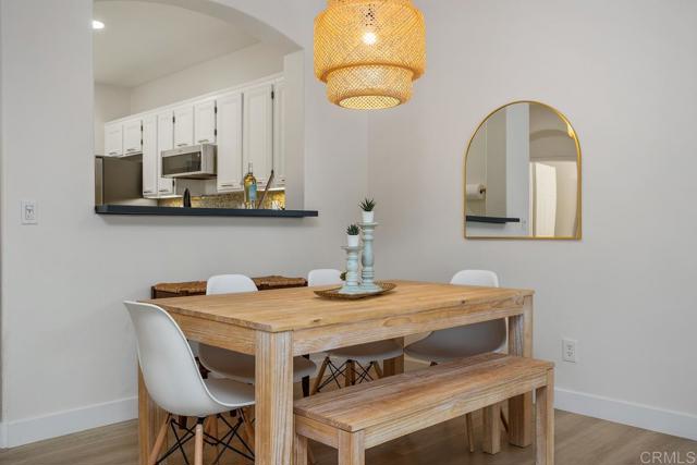 646 Sumner Way, Oceanside CA: https://media.crmls.org/mediaz/e0d5cdbd-e35a-4736-9af9-0837e1fc37d1.jpg