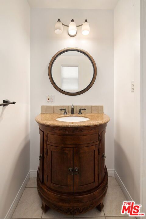 4224 Madison Avenue, Culver City CA: https://media.crmls.org/mediaz/e0d63e66-d3d2-43f7-8f1a-e7c879c17c65.jpg