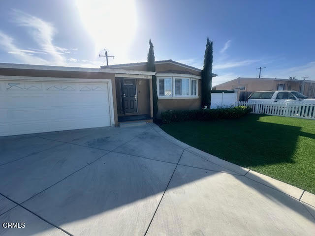 Detail Gallery Image 1 of 16 For 915 Maplewood Way, Port Hueneme,  CA 93041 - 3 Beds | 2 Baths