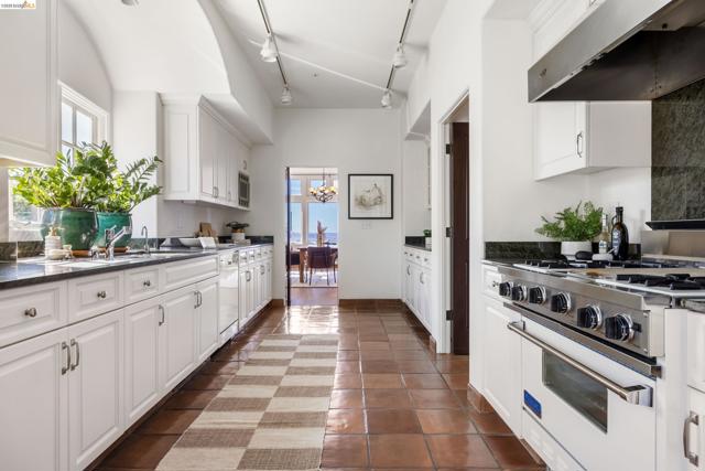 Image 20 of 60 For 4951 Proctor Ave