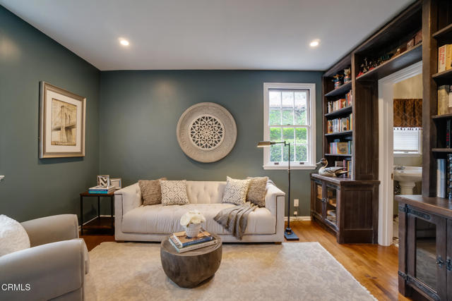 584 Rosemont Avenue, Pasadena CA: https://media.crmls.org/mediaz/e0d73eae-f548-4524-bacb-18631b6abef0.jpg