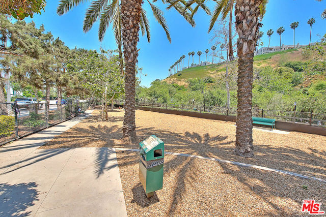 13020 Pacific, Playa Vista CA: https://media.crmls.org/mediaz/e0d7c1ea-7a76-424e-9e88-45f39fbdaab3.jpg