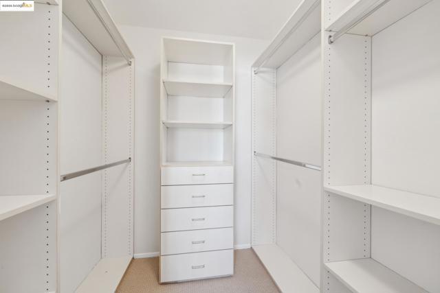 92 Schooner Ct, Richmond CA: https://media.crmls.org/mediaz/e0d82ae4-c94a-40e8-a887-896066e34b57.jpg