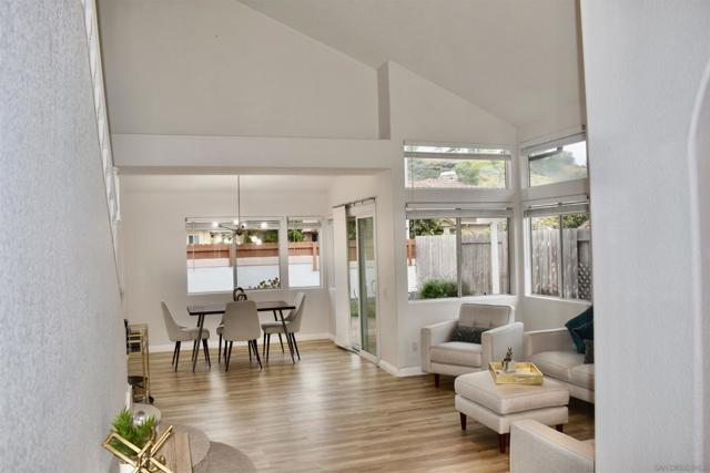2206 Luz Way, Oceanside CA: https://media.crmls.org/mediaz/e0d8ace4-f545-4e2f-8357-87d53359adc2.jpg