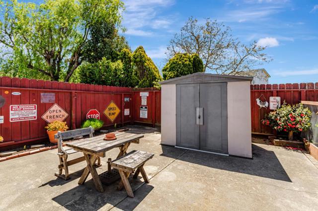 103 Buena Vista Drive, Freedom CA: https://media.crmls.org/mediaz/e0d8e7d2-e9eb-4bf7-86eb-2484c068ec69.jpg