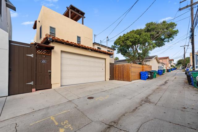 4685 Long Branch Ave, San Diego CA: https://media.crmls.org/mediaz/e0d98ab5-ad48-47e2-b8df-510a7e30e907.jpg