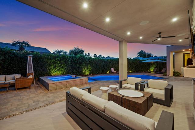 77300 Coyote Creek, Indian Wells CA: https://media.crmls.org/mediaz/e0d99c62-54a4-41c9-bb10-40326c92ab06.jpg