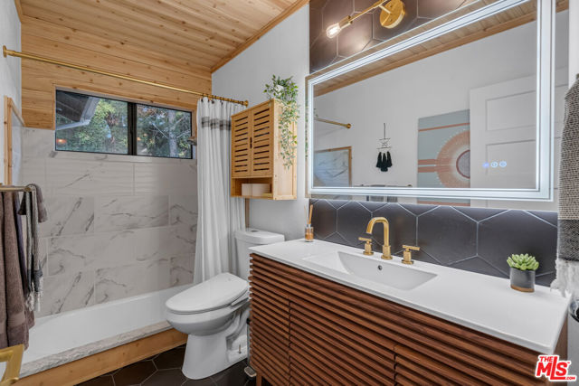 17832 Little Tujunga Canyon Road, Santa Clarita CA: https://media.crmls.org/mediaz/e0d9b471-949a-43c8-870c-d53a22cf6e0a.jpg