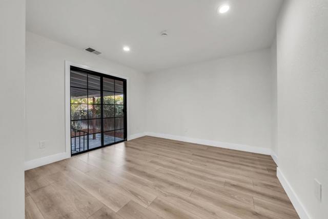 1539 E San Fernando Street, San Jose CA: https://media.crmls.org/mediaz/e0da062c-0a87-4cb4-bbfa-aecba7f831eb.jpg