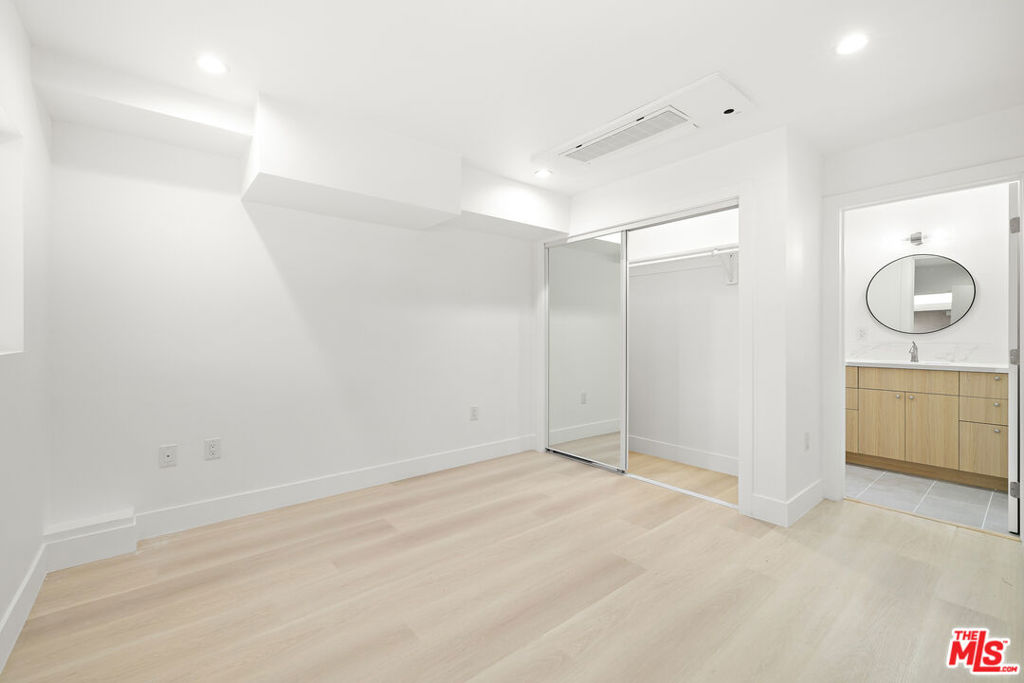 MLS #26857873 image #24