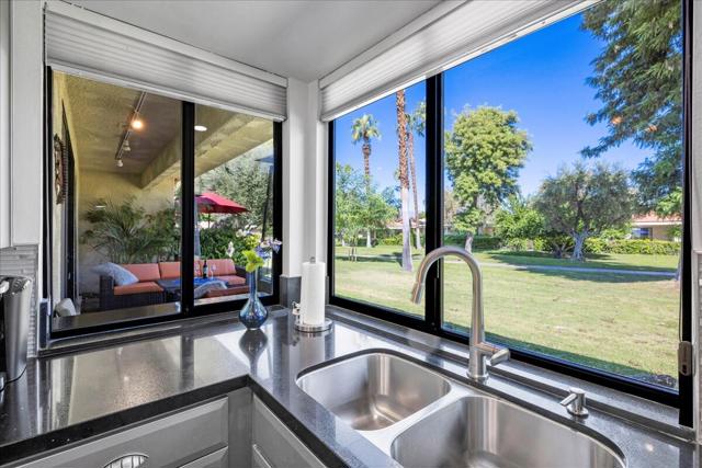 2232 Oakcrest Drive, Palm Springs, CA 92264