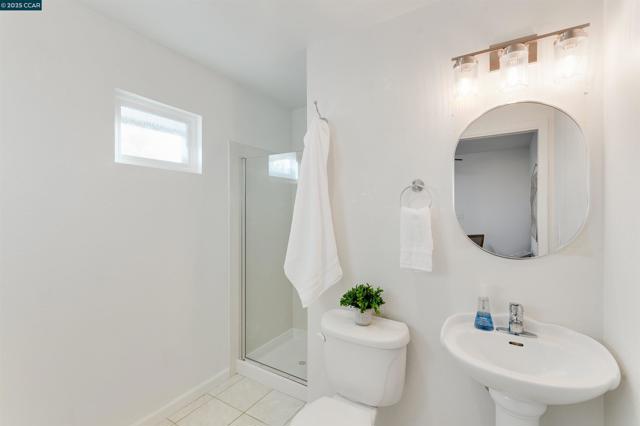 1438 Landahl Ct, Benicia CA: https://media.crmls.org/mediaz/e0dd7aca-f262-401b-8a3b-e1eaeaf538b0.jpg