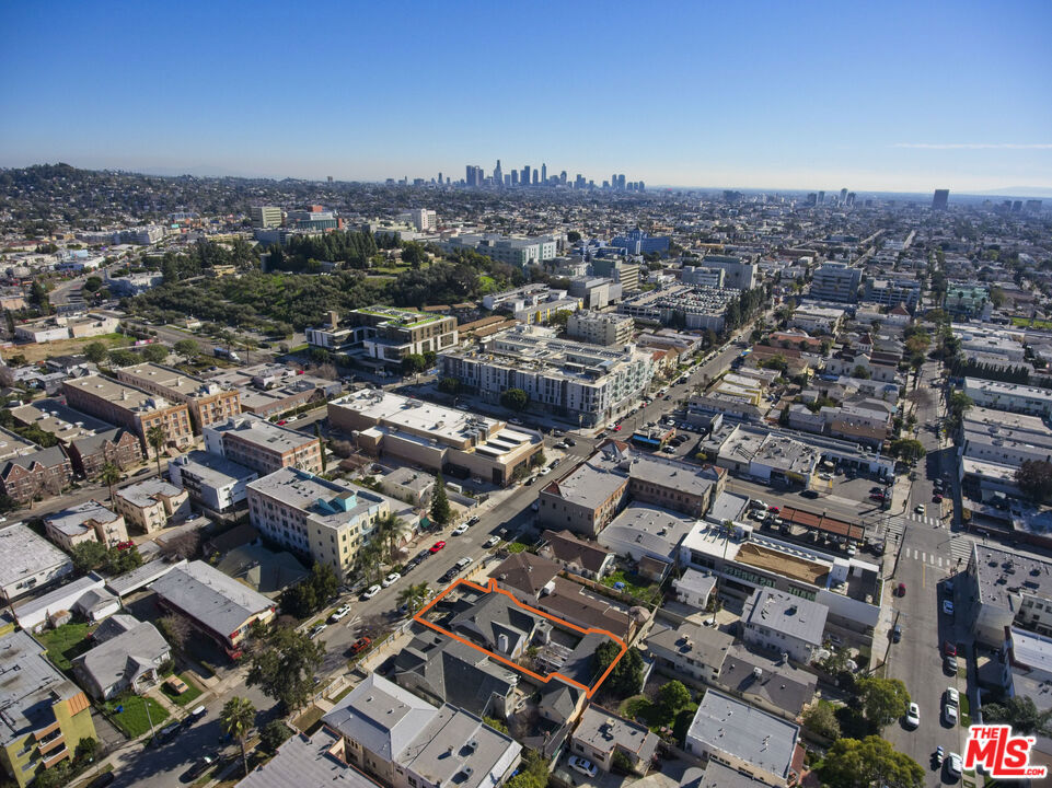 1727 N Kenmore Avenue, Los Angeles, CA 90027