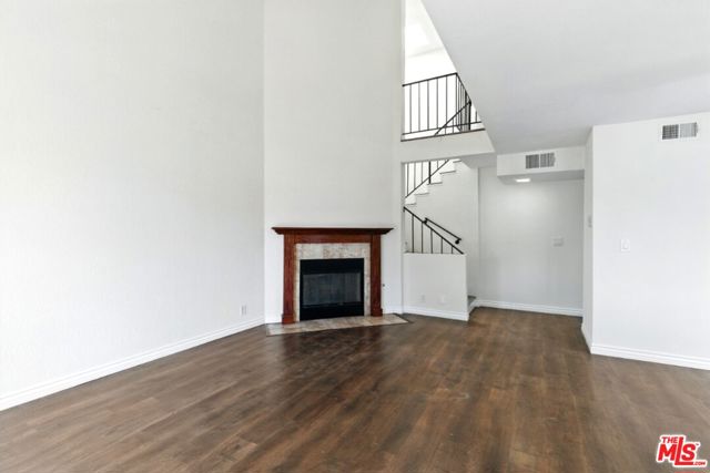 8333 Columbus Avenue, North Hills CA: https://media.crmls.org/mediaz/e0de15ba-5543-4e1f-ab19-1b88220a7b50.jpg