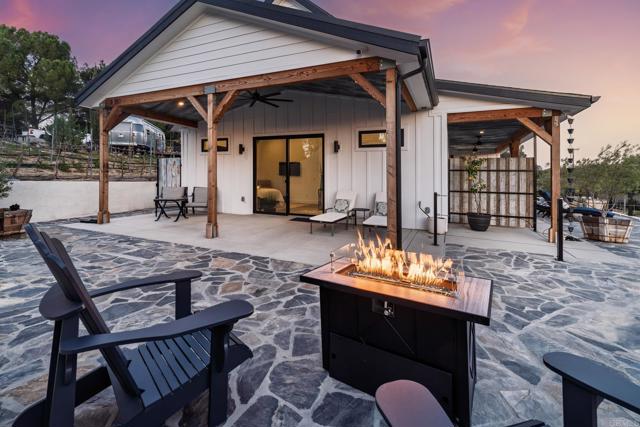 35715 Calle Nopal, Temecula CA: https://media.crmls.org/mediaz/e0de2ffc-aae6-4401-aa5b-53e44994d504.jpg