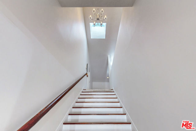 236 S 5th Avenue, Venice CA: https://media.crmls.org/mediaz/e0de8b1b-320f-4742-bf6b-ace9cc5c2f8d.jpg