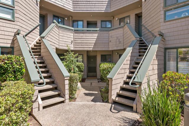 67 Pelican Lane, Redwood City CA: https://media.crmls.org/mediaz/e0dea85d-4209-4c22-baf5-5ec59f5163e9.jpg