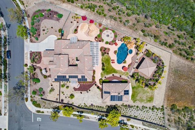 14190 Green Valley Ct, San Diego CA: https://media.crmls.org/mediaz/e0deb46c-023e-4ddb-b6a1-f2aa5f901461.jpg